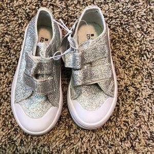 Basic edition silver shoes
